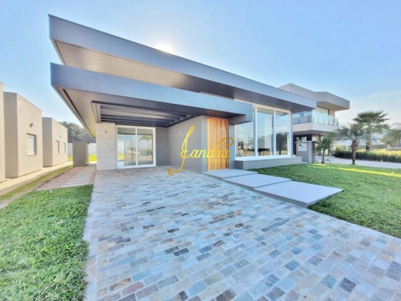 Imagem Casa de Condomínio com 4 Quartos à Venda, 2.400 m² em Capao Novo Posto 9 Village - Capão Da Canoa Imagem Casa de Condomínio com 4 Quartos à Venda, 2.400 m² em Capao Novo Posto 9 Village - Capão Da Canoa