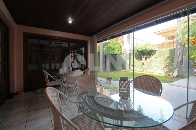 Imagem Casa com 4 Quartos à Venda, 381 m² em Chácara Das Pedras - Porto Alegre