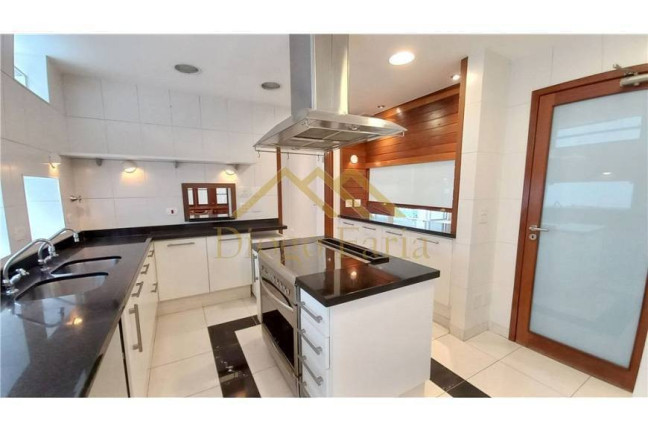 Imagem Casa com 3 Quartos para Alugar, 450 m² em Vila Nova Conceição - São Paulo Imagem Casa com 3 Quartos para Alugar, 450 m² em Vila Nova Conceição - São Paulo