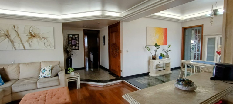 Imóvel com 4 Quartos à Venda, 200 m² em Bosque Da Saúde - São Paulo
