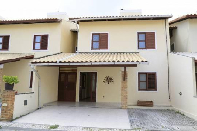 Casa com 3 Quartos à Venda, 120 m² em Sapiranga - Fortaleza