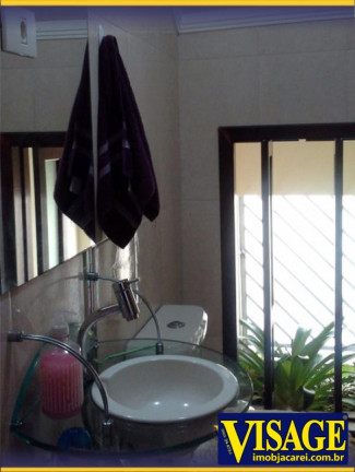Imagem Casa com 3 Quartos à Venda, 250 m² em Vila Branca - Jacareí Imagem Casa com 3 Quartos à Venda, 250 m² em Vila Branca - Jacareí