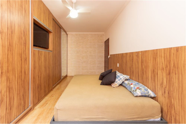 Imagem Casa com 3 Quartos à Venda, em Vila Antonieta - São Paulo Imagem Casa com 3 Quartos à Venda, em Vila Antonieta - São Paulo