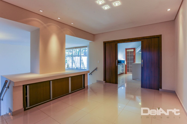 Imagem Casa com 4 Quartos à Venda, 302 m² em Santa Cândida - Curitiba