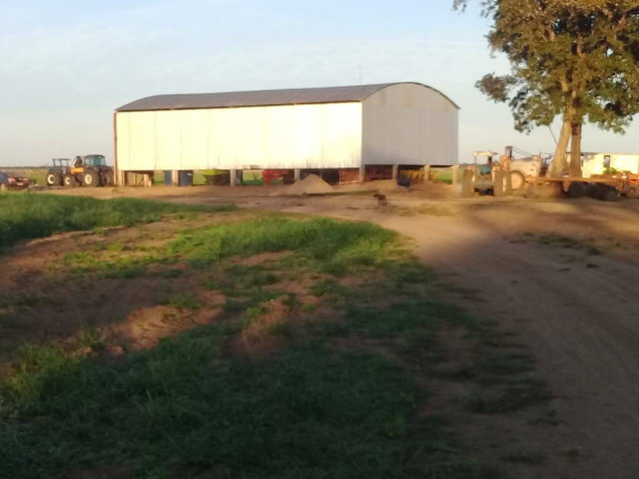 Fazenda à Venda,  em Serra Nova Dourada