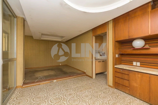 Imagem Casa com 3 Quartos à Venda, 388 m² em Auxiliadora - Porto Alegre Imagem Casa com 3 Quartos à Venda, 388 m² em Auxiliadora - Porto Alegre