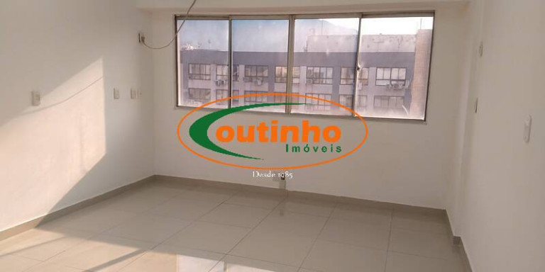 Imagem Imóvel Comercial à Venda, 29 m² em Vila Isabel - Rio De Janeiro Imagem Imóvel Comercial à Venda, 29 m² em Vila Isabel - Rio De Janeiro