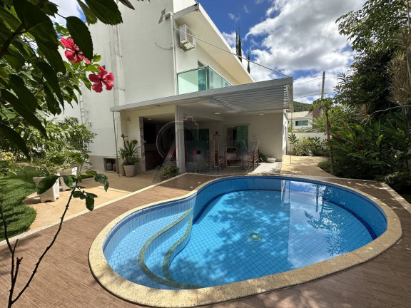 Imagem Casa com 4 Quartos à Venda, 360 m² em Ibituruna - Montes Claros Imagem Casa com 4 Quartos à Venda, 360 m² em Ibituruna - Montes Claros
