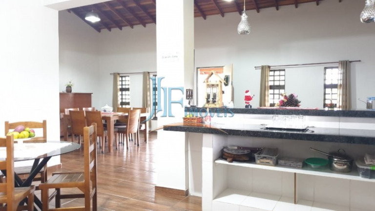 Imagem Imóvel com 4 Quartos à Venda, 105.000 m² em Centro - Cajuru