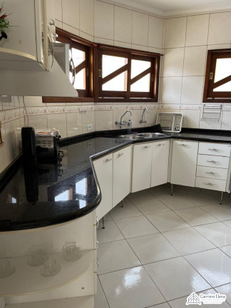 Imagem Sobrado com 6 Quartos à Venda, 375 m² em Centro - Ubatuba Imagem Sobrado com 6 Quartos à Venda, 375 m² em Centro - Ubatuba