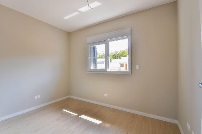 Imagem Casa com 3 Quartos à Venda, 539 m² em Cidade Industrial - Curitiba