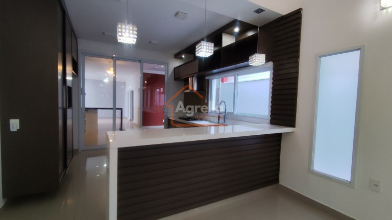 Imagem Imóvel com 3 Quartos à Venda, 237 m² em Condominio Village Da Serra - Mogi Guaç-u Imagem Imóvel com 3 Quartos à Venda, 237 m² em Condominio Village Da Serra - Mogi Guaç-u