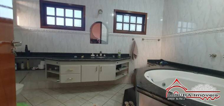 Imagem Casa com 4 Quartos à Venda, 425 m² em Jardim Santa Maria - Jacareí Imagem Casa com 4 Quartos à Venda, 425 m² em Jardim Santa Maria - Jacareí