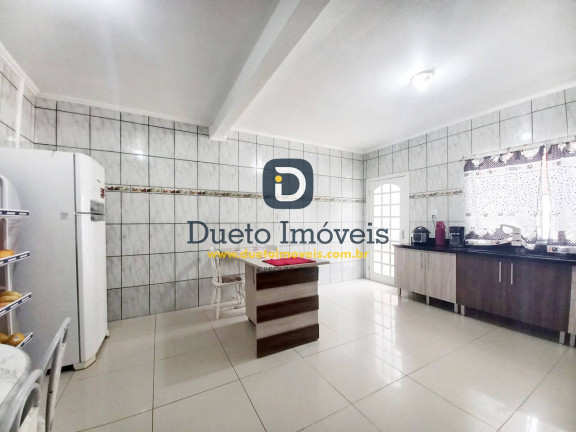 Imagem Casa com 5 Quartos à Venda, 212 m² em Camobi - Santa Maria