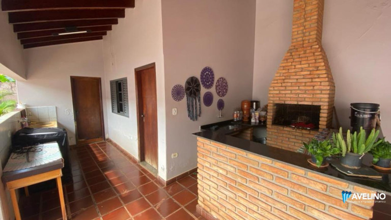 Imagem Casa com 3 Quartos à Venda, 210 m² em Vila São Luiz - Dourados Imagem Casa com 3 Quartos à Venda, 210 m² em Vila São Luiz - Dourados