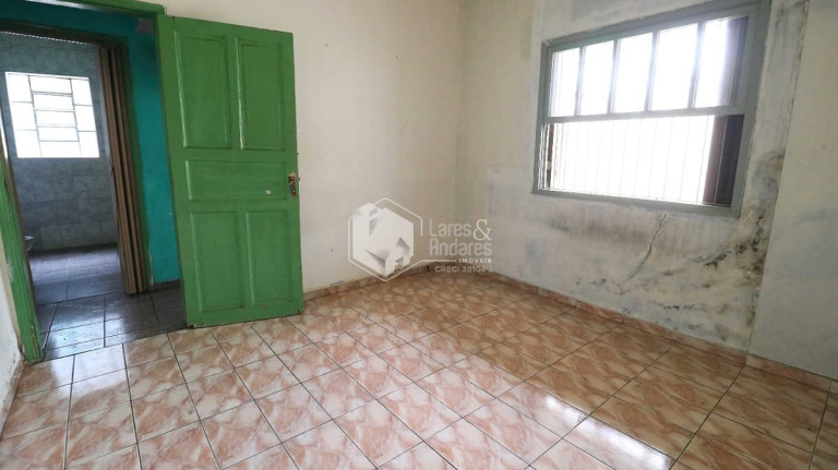 Imagem Casa com 4 Quartos à Venda, 197 m² em Parque Peruche - São Paulo