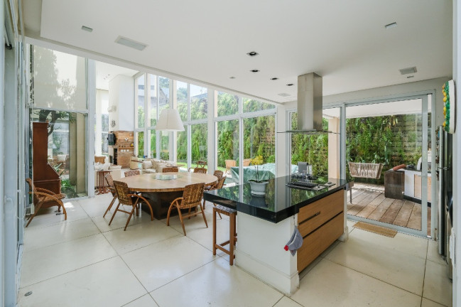 Imagem Casa com 3 Quartos à Venda, 480 m² em Vila Madalena - São Paulo Imagem Casa com 3 Quartos à Venda, 480 m² em Vila Madalena - São Paulo