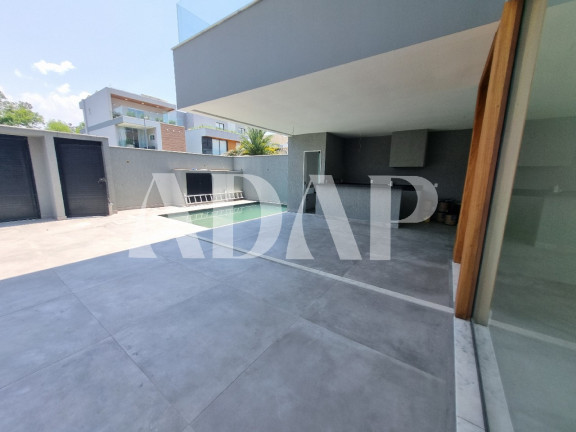 Imagem Casa com 4 Quartos à Venda, 400 m² em Recreio Dos Bandeirantes - Rio De Janeiro Imagem Casa com 4 Quartos à Venda, 400 m² em Recreio Dos Bandeirantes - Rio De Janeiro
