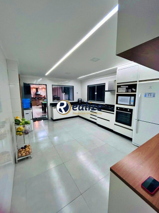 Imagem Casa com 4 Quartos à Venda, 700 m² em Santa Mônica - Guarapari