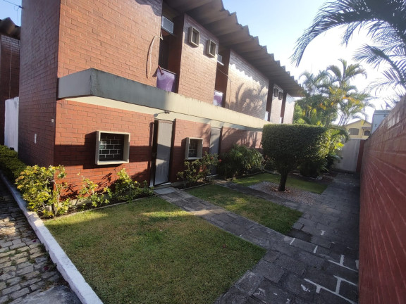Imóvel com 2 Quartos à Venda,  em Portinho - Cabo Frio