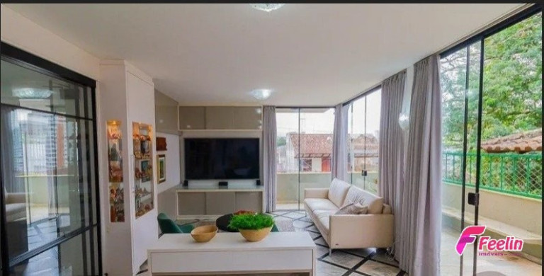 Imagem Casa com 4 Quartos à Venda, 184 m² em Agronômica - Florianópolis
