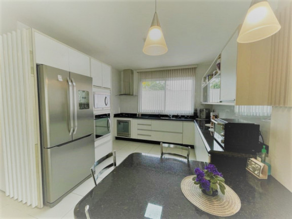 Imagem Casa com 3 Quartos à Venda, 387 m²