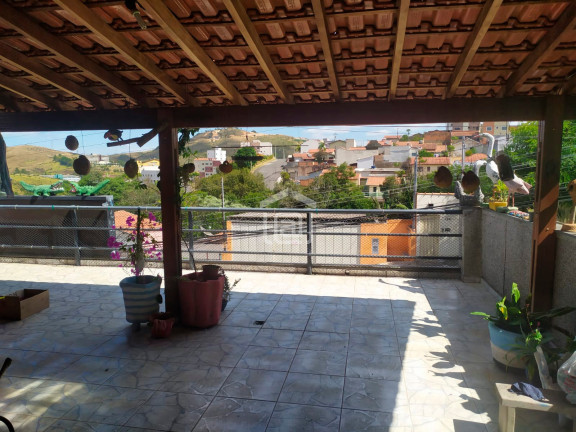 Imagem Casa com 3 Quartos à Venda, 200 m² em Jardim Ype - Poços De Caldas
