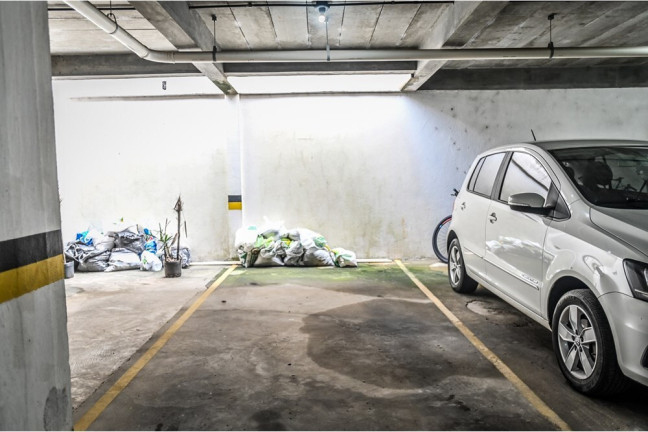 Imagem Imóvel com 2 Quartos à Venda, 61 m² em Teresópolis - Porto Alegre