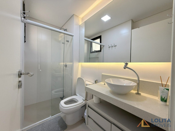 Imagem Apartamento com 2 Quartos para Alugar, 65 m² em Jurerê - Florianópolis Imagem Apartamento com 2 Quartos para Alugar, 65 m² em Jurerê - Florianópolis