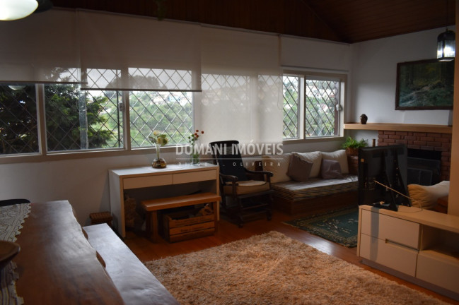 Imagem Imóvel com 4 Quartos à Venda, 202 m² em Região Da Vila Nova Suíça - Campos Do Jordão Imagem Imóvel com 4 Quartos à Venda, 202 m² em Região Da Vila Nova Suíça - Campos Do Jordão