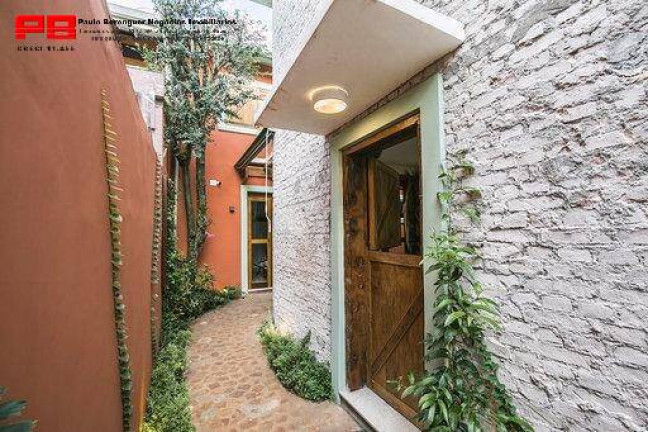 Imagem Sobrado com 4 Quartos à Venda, 300 m² em Vila Olímpia - São Paulo Imagem Sobrado com 4 Quartos à Venda, 300 m² em Vila Olímpia - São Paulo