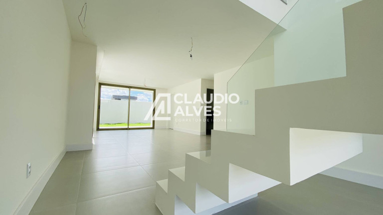 Imagem Casa de Condomínio com 4 Quartos à Venda, 225 m² em Papagaio - Feira De Santana
