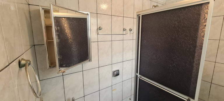 Imagem Casa com 4 Quartos à Venda, em São Paulo Imagem Casa com 4 Quartos à Venda, em São Paulo