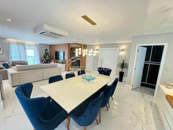 Apartamento com 3 Quartos à Venda, 234 m² em Embaré - Santos
