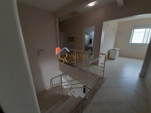 Imagem Casa com 4 Quartos à Venda, 651 m² em Córrego Grande - Florianópolis