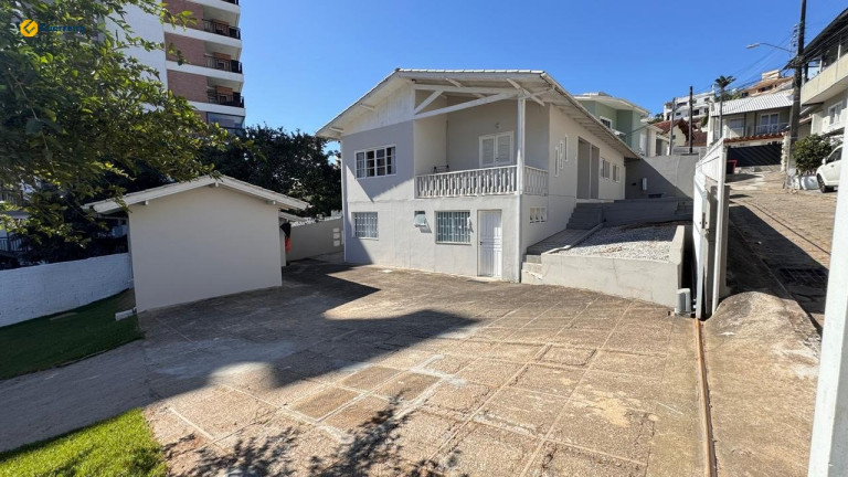 Casa com 9 Quartos à Venda, 486 m² em Carvoeira - Florianópolis