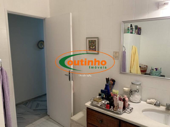 Imagem Apartamento com 4 Quartos à Venda, 130 m² em Tijuca - Rio De Janeiro Imagem Apartamento com 4 Quartos à Venda, 130 m² em Tijuca - Rio De Janeiro