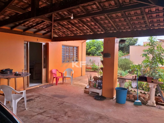 Casa com 3 Quartos à Venda, 152 m² em Jardim Alvorada - Cravinhos