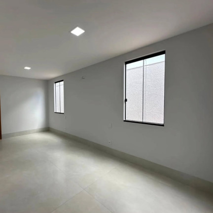 Imagem Casa com 4 Quartos à Venda, 290 m² em Jardim Vila Boa - Goiania