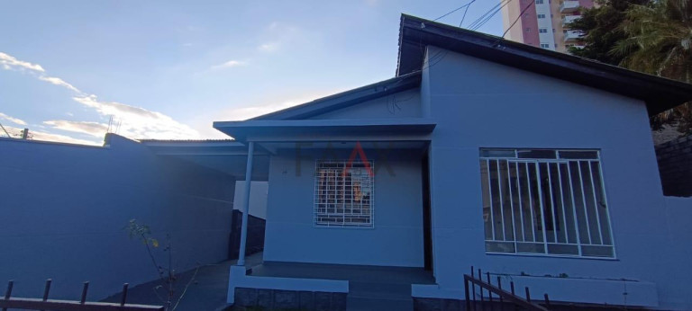 Imagem Casa com 3 Quartos para Alugar, 116 m² em Centro - Gpva - Guarapuava Imagem Casa com 3 Quartos para Alugar, 116 m² em Centro - Gpva - Guarapuava