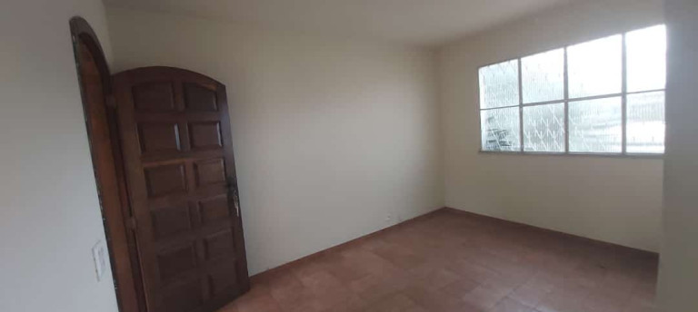 Imagem Sobrado com 5 Quartos à Venda, em Campo Grande - Rio De Janeiro Imagem Sobrado com 5 Quartos à Venda, em Campo Grande - Rio De Janeiro