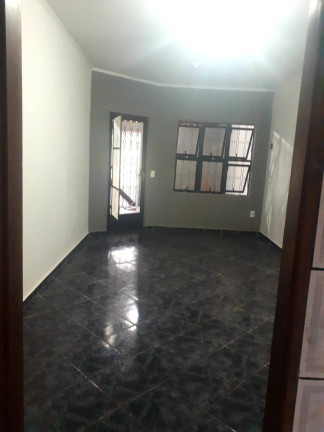 Imagem Casa com 2 Quartos à Venda, 200 m² em Wanel Ville - Sorocaba Imagem Casa com 2 Quartos à Venda, 200 m² em Wanel Ville - Sorocaba