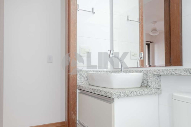 Imagem Apartamento com 3 Quartos à Venda, 70 m² em Cristo Redentor - Porto Alegre Imagem Apartamento com 3 Quartos à Venda, 70 m² em Cristo Redentor - Porto Alegre