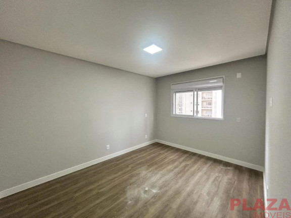 Imagem Apartamento com 3 Quartos para Alugar, 118 m² em Centro - Balneário Camboriú