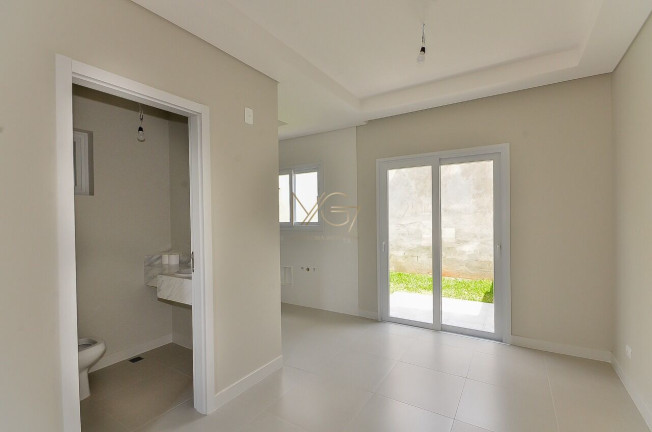 Imagem Casa com 4 Quartos à Venda, 174 m² em Fazendinha - Curitiba