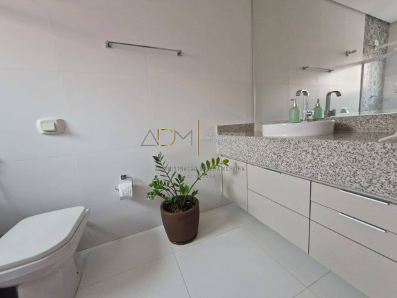 Imagem Casa com 3 Quartos à Venda, 357 m² em Centro - Botucatu Imagem Casa com 3 Quartos à Venda, 357 m² em Centro - Botucatu