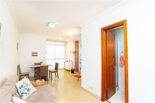 Imagem Apartamento com 2 Quartos à Venda, 60 m² em São João - Porto Alegre Imagem Apartamento com 2 Quartos à Venda, 60 m² em São João - Porto Alegre