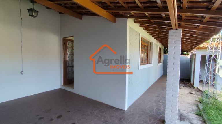 Imagem Casa com 3 Quartos à Venda, 157 m² em Vila Bianchi - Mogi Mirim Imagem Casa com 3 Quartos à Venda, 157 m² em Vila Bianchi - Mogi Mirim