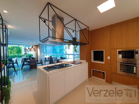 Imagem Apartamento com 3 Quartos à Venda, 145 m² em Centro - Balneário Camboriú Imagem Apartamento com 3 Quartos à Venda, 145 m² em Centro - Balneário Camboriú