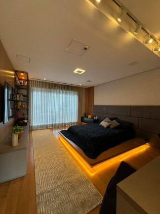 Imagem Casa com 5 Quartos à Venda, 1.160 m² em Alphaville Residencial Um - Barueri Imagem Casa com 5 Quartos à Venda, 1.160 m² em Alphaville Residencial Um - Barueri